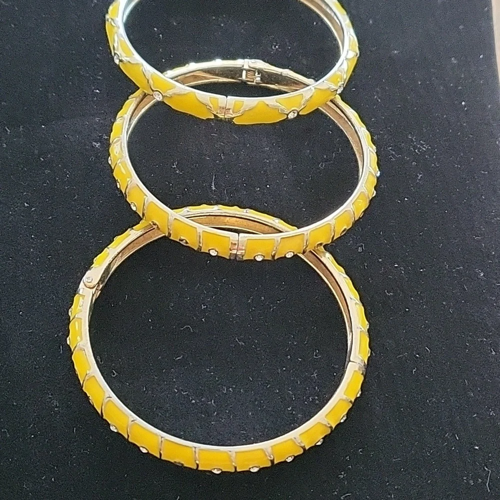Bangle set - Picture 1 of 3
